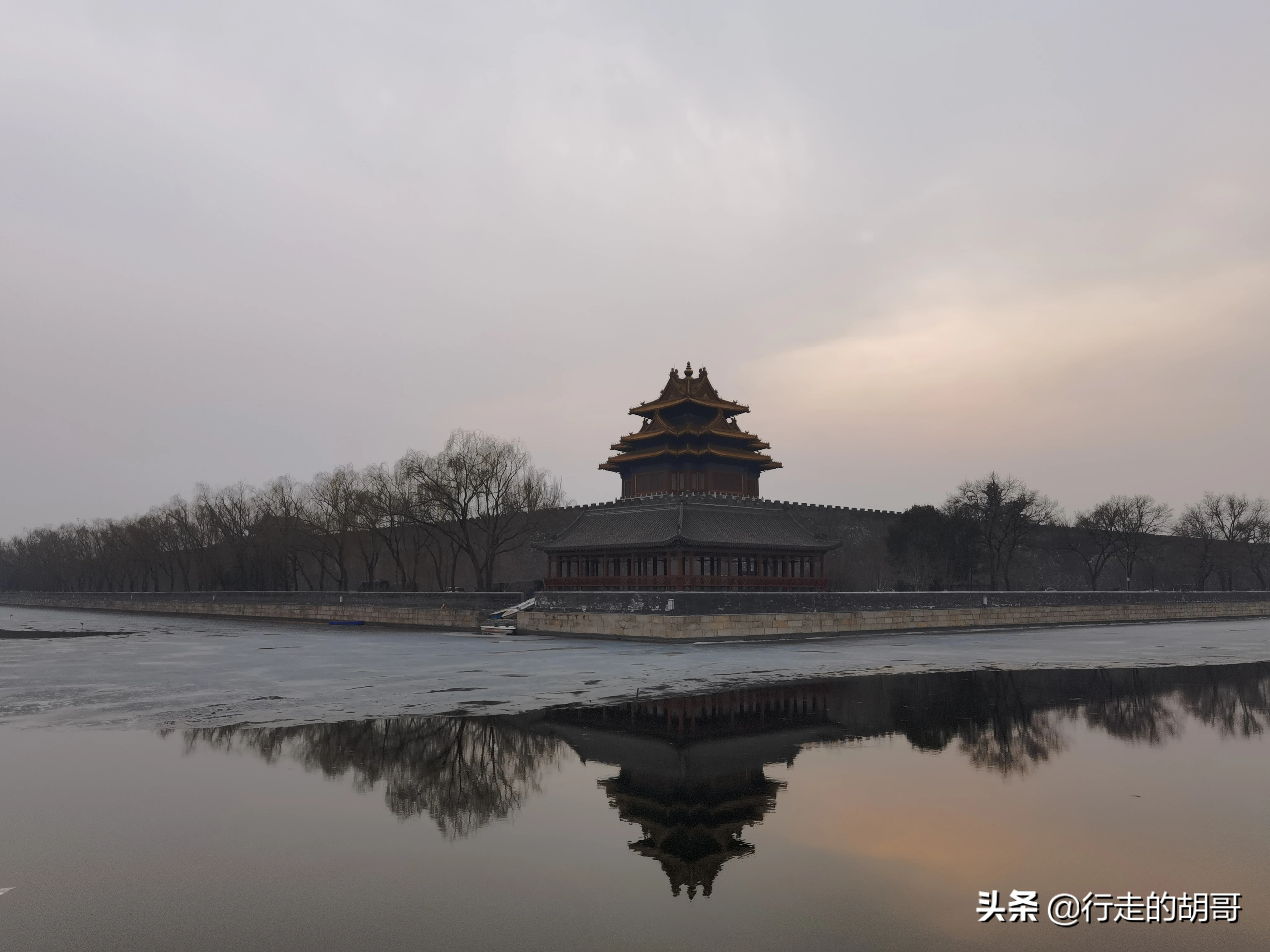 首批|大年初一故宫迎首批游客 晨起时略显冷清中午时客流突然激增