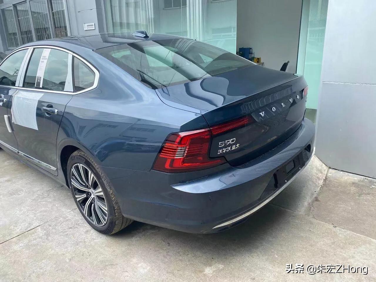 沃尔沃##沃尔沃s90#新推出来的牛仔蓝 s90 牛仔蓝