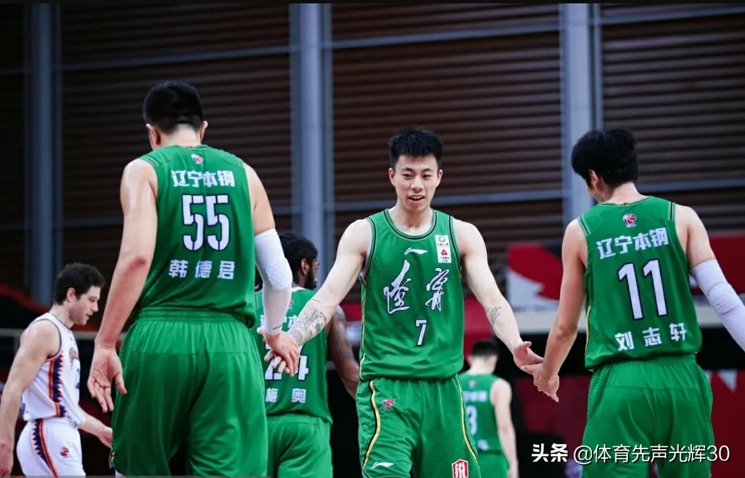 成全|郭艾伦成全明星第一阶段票王 中国男篮大有希望啊!