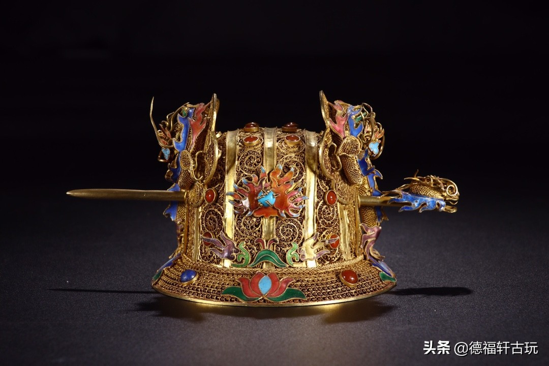 明代：铜鎏金累丝二龙戏珠纹束发冠 长19cm宽12.1cm高9.-今日头条