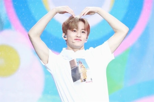 nctmark被前偶像经理称赞唱歌稳定并称nct是最有魅力的组合