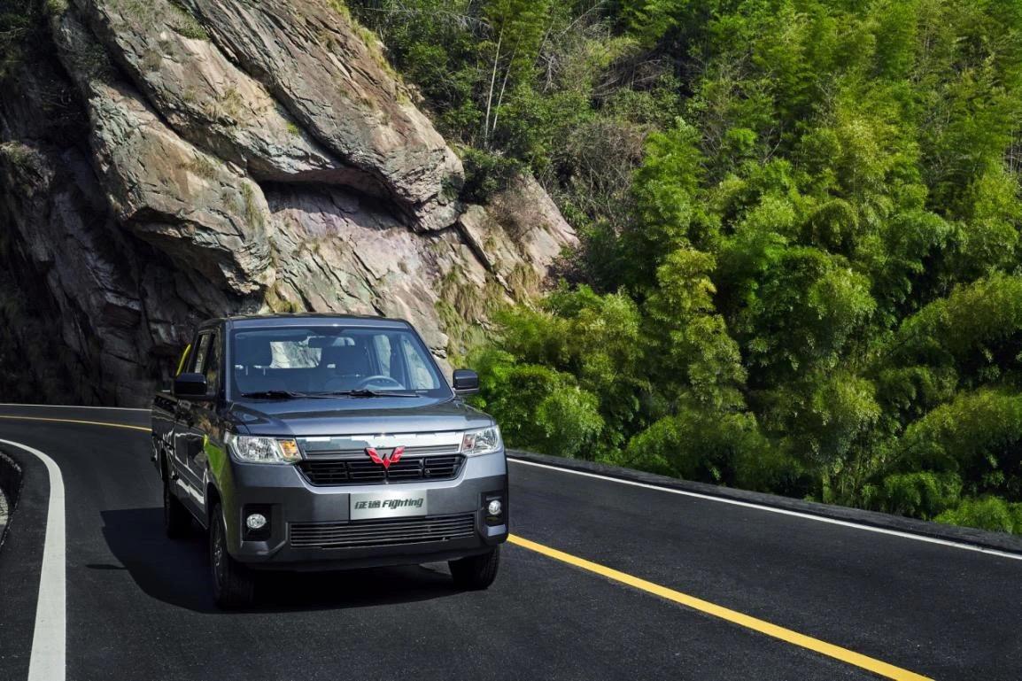 五菱征途-上市售价5.88万起,开启青春征途!五菱征途配备的