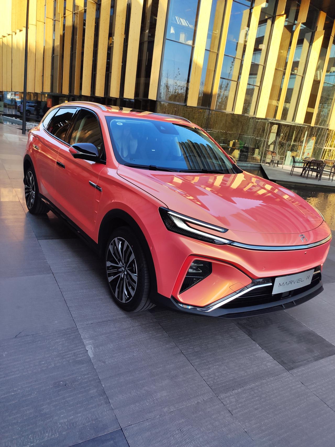 偶遇,颜色很骚气_marvel r车友圈_cageking_懂车帝