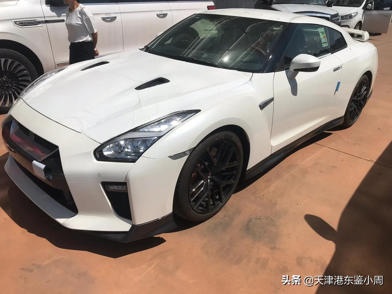 宝贝们天津港口19款日产gtr现车销售全国