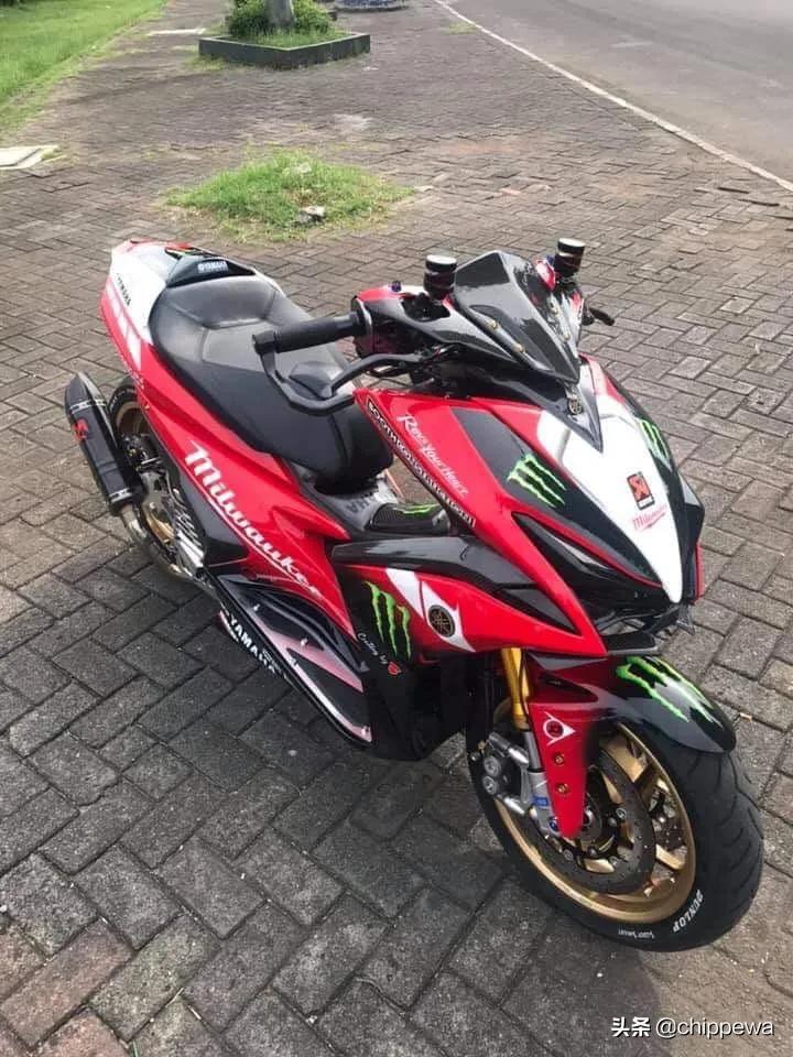 雅马哈nvx155赛道版真的好看可惜国内不上太喜欢这车了你们喜欢吗