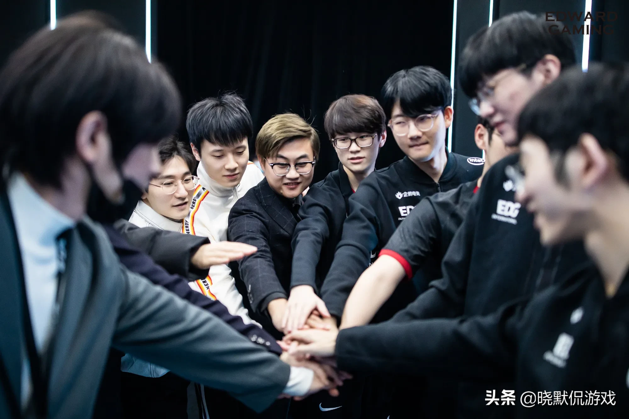 击败|EDG以2-0击败V5 2-0强势拿下六连胜至今未尝一败