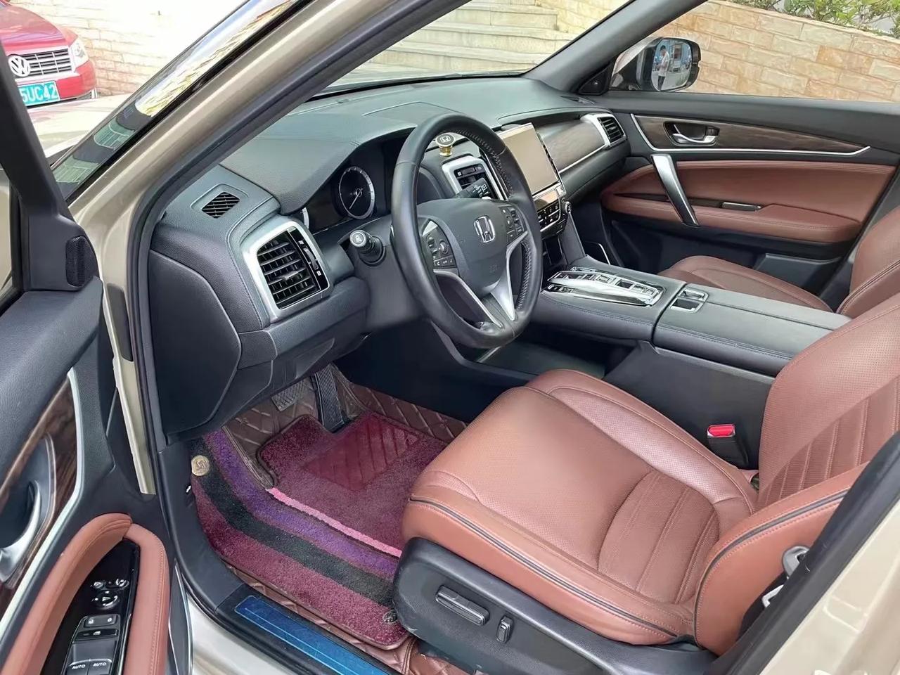 19年本田urv20t两驱尊贵版电子按键档位4种驾驶模式可变空气悬架全景