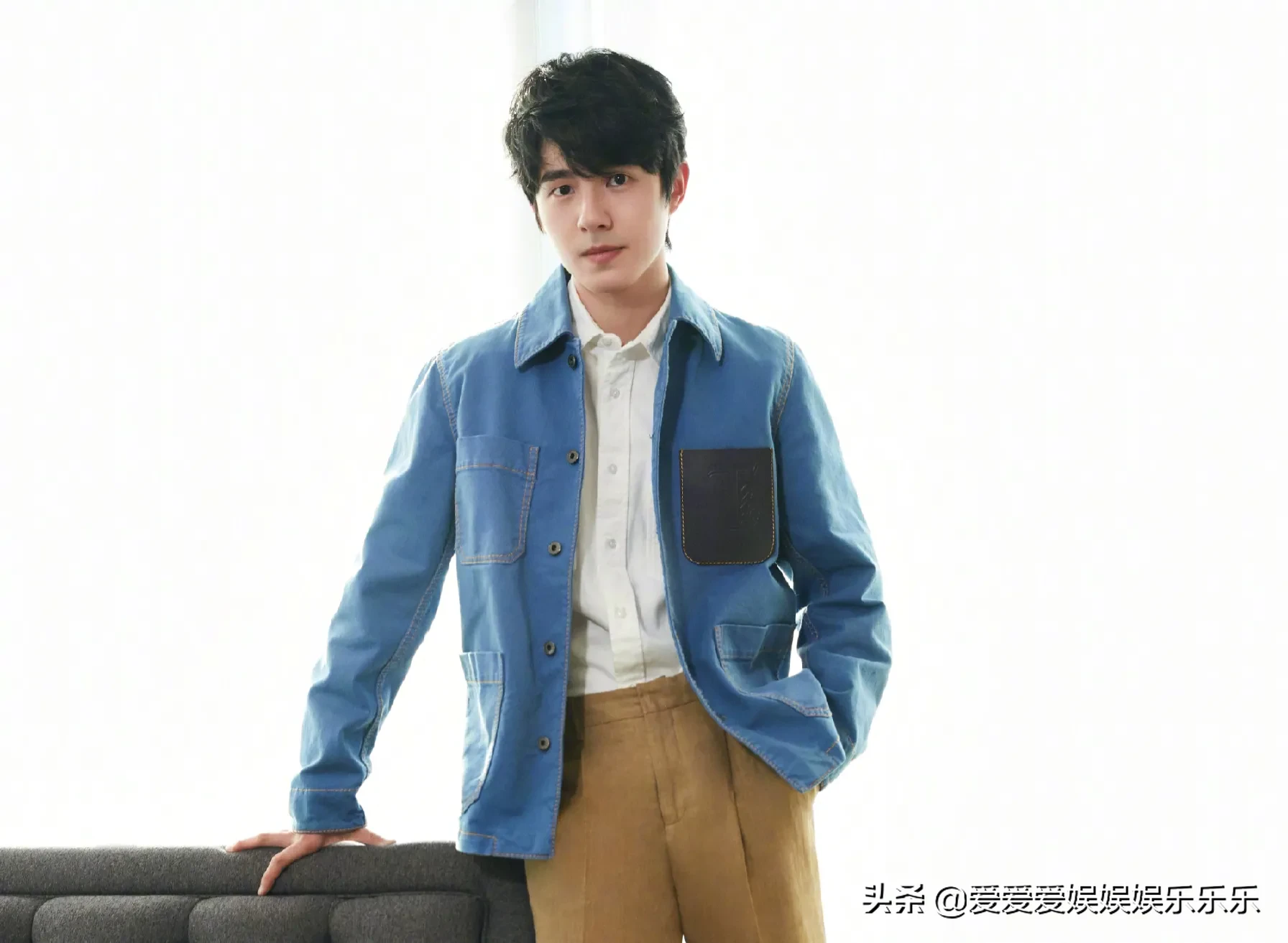 刘昊然|《唐人街探案3》上映了 刘昊然用双手摆出Q