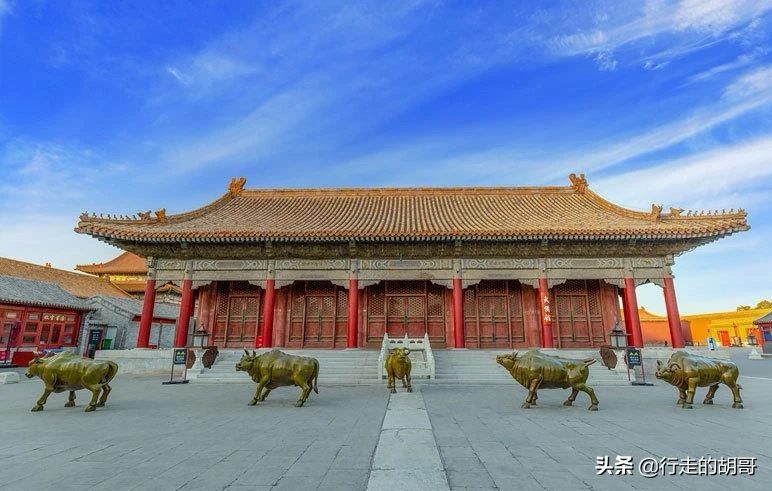 首批|大年初一故宫迎首批游客 晨起时略显冷清中午时客流突然激增