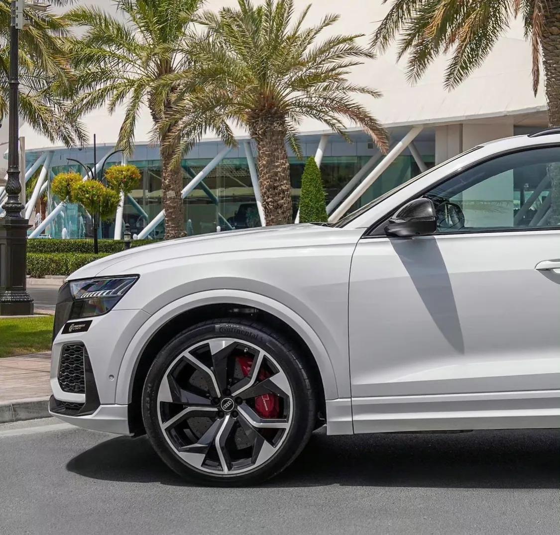 2022款奥迪rsq8,纯白色〔烟花__懂车帝