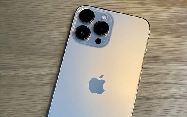 iPhone14 Plus是wifi6传输数据吗？iPhone14 Plus显示亮度是多少