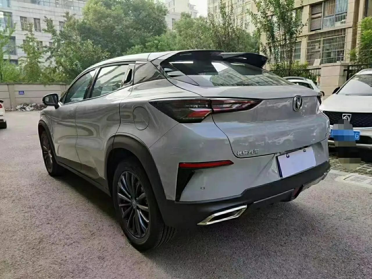 新车22款长安unit网红suv67分期包税保险手付一万六提车67两证一