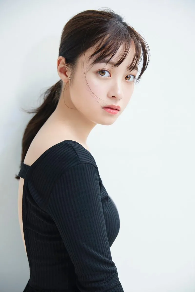 日本千年美女：宅男女神桥本环奈的壁纸写真合集分享