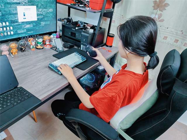 多分区热敷按摩，呵护足够全面：这款暖冬热敷腰背按摩仪值得入手