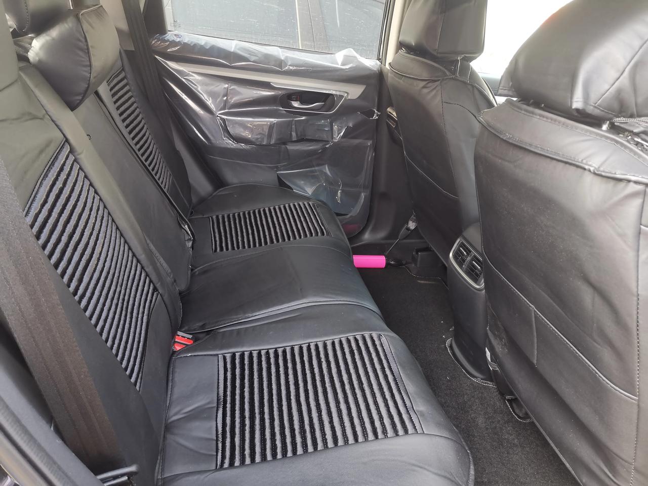 刚提回来的本田crv就是看中了它的后备箱储物空间比较大后排座椅放倒