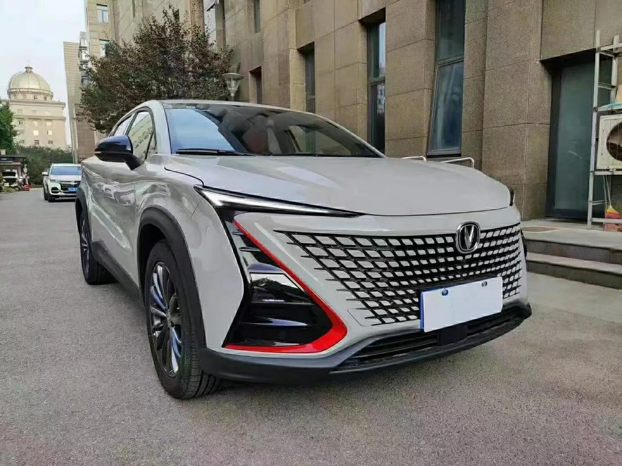 新车22款长安unit网红suv67分期包税保险手付一万六提车67两证一