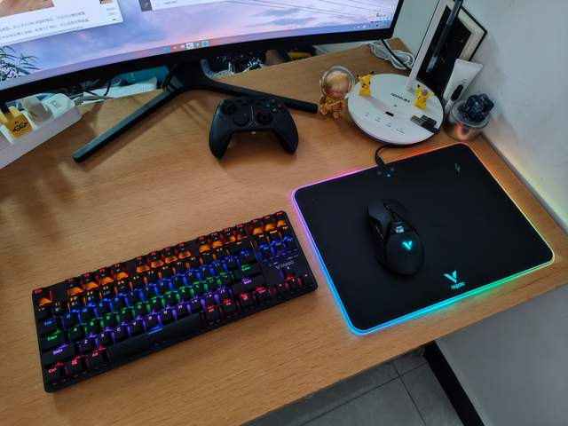 雷柏V500Pro-87机械键盘评测：既能无线连接也能有线连接