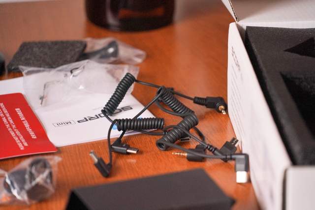 拍视频手不稳？试试这款全能稳定器，飞宇蝎子mini三轴稳定器体验