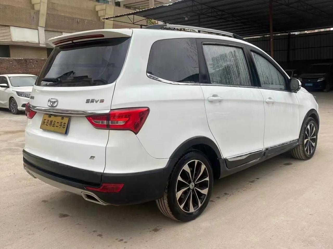 2017年6月凯翼v315l自动档出288万女士一手车大空间七座版配置丰富多