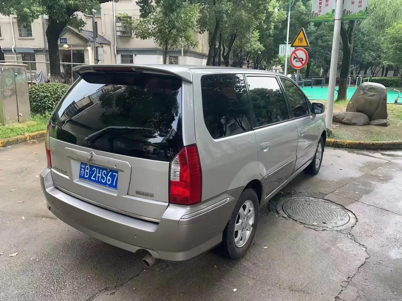 06年三菱菱绅7座小商务!一手车刚过户自己名下