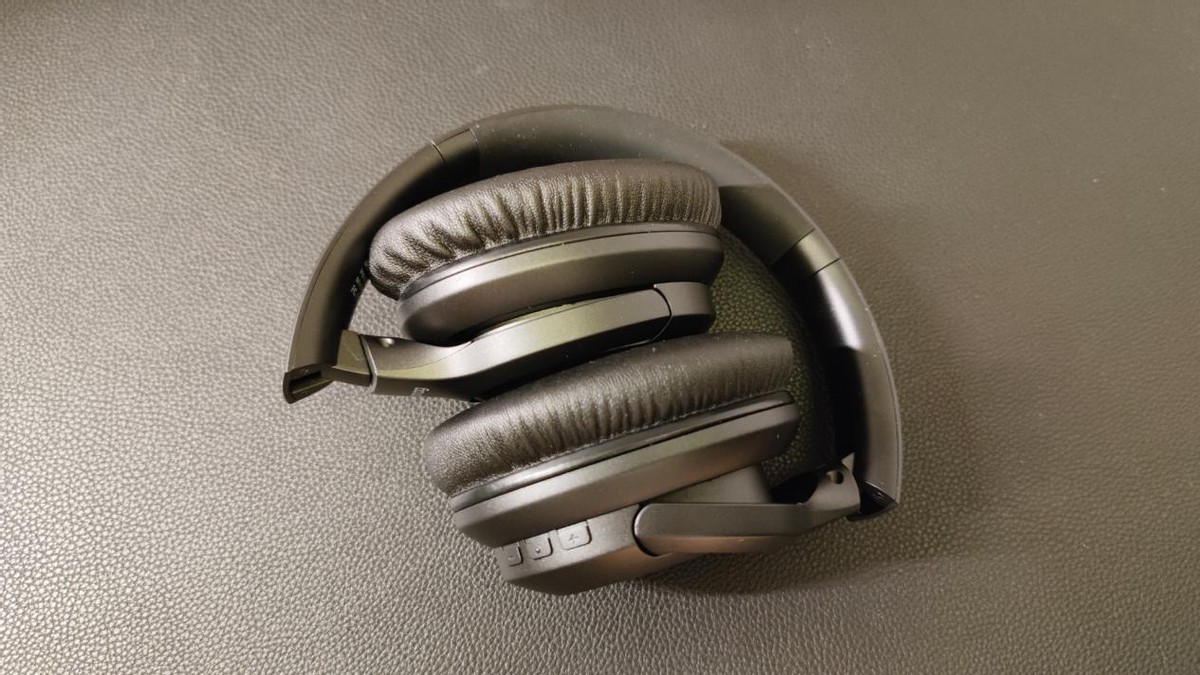 ANC主动降噪头戴耳机，可以完美阻隔外界噪音