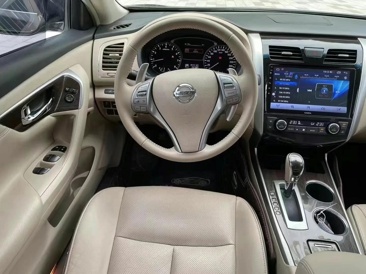 14年天籁公爵25排量带大灯清洗前后座椅加热双电动座椅后排遮阳帘双