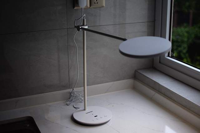 南卡护眼灯L1 孩子学习最需要的礼物