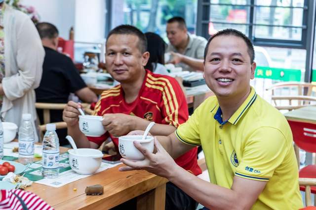 扎根中国土壤，适合中国国情，做中国人自己的大健康品牌