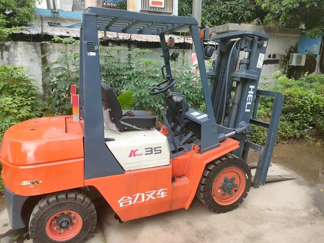 17款:新货,合力3.5吨叉车 5米高度三节带中缸,手动挡