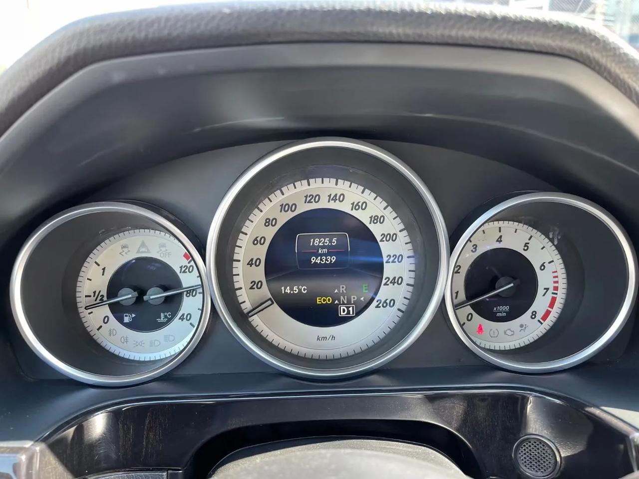 14年奔驰e260l时尚全车原版三大件原漆其余补漆实表9万多公里一手过