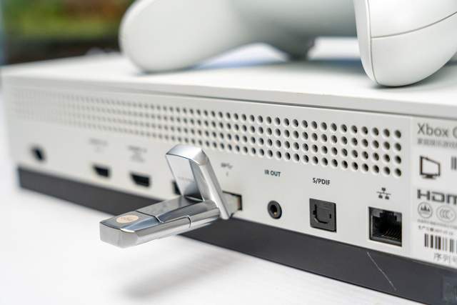 不拆机就能扩容？老款Xbox想要扩容竟如此简单