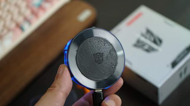 变形金刚x红魔联名版！红魔冰磁散热器来了