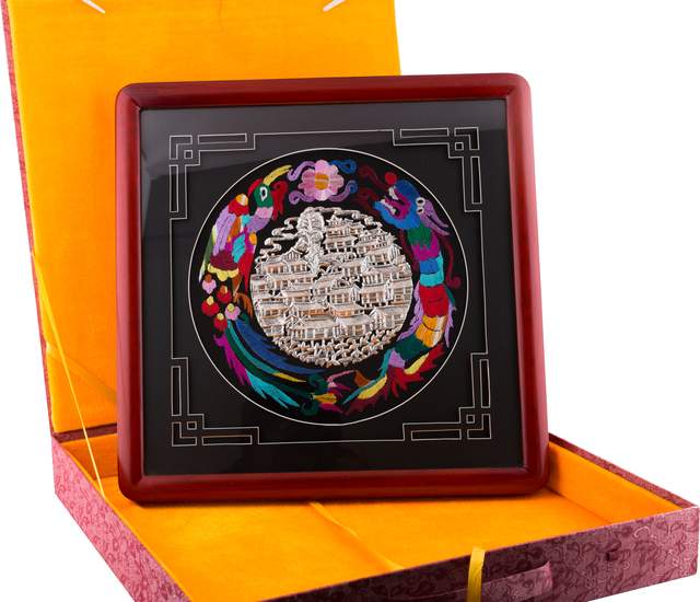 这一年，没做几件深刻意义的事，还好有几个“闪光”的决定聊以自慰