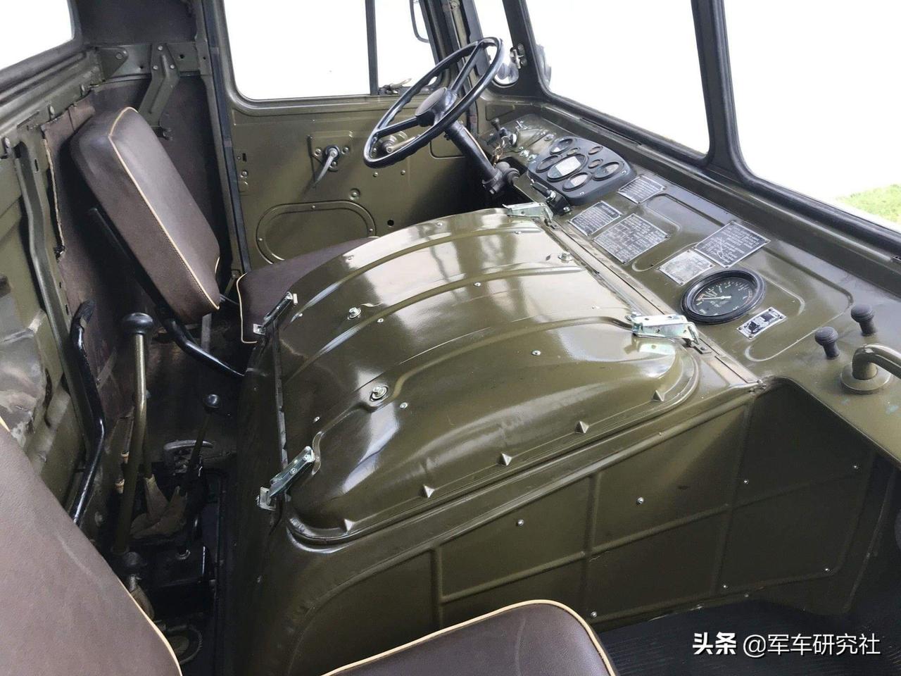 产量超百万的苏联传奇军用越野卡车嘎斯-66,设计简单粗暴,甚
