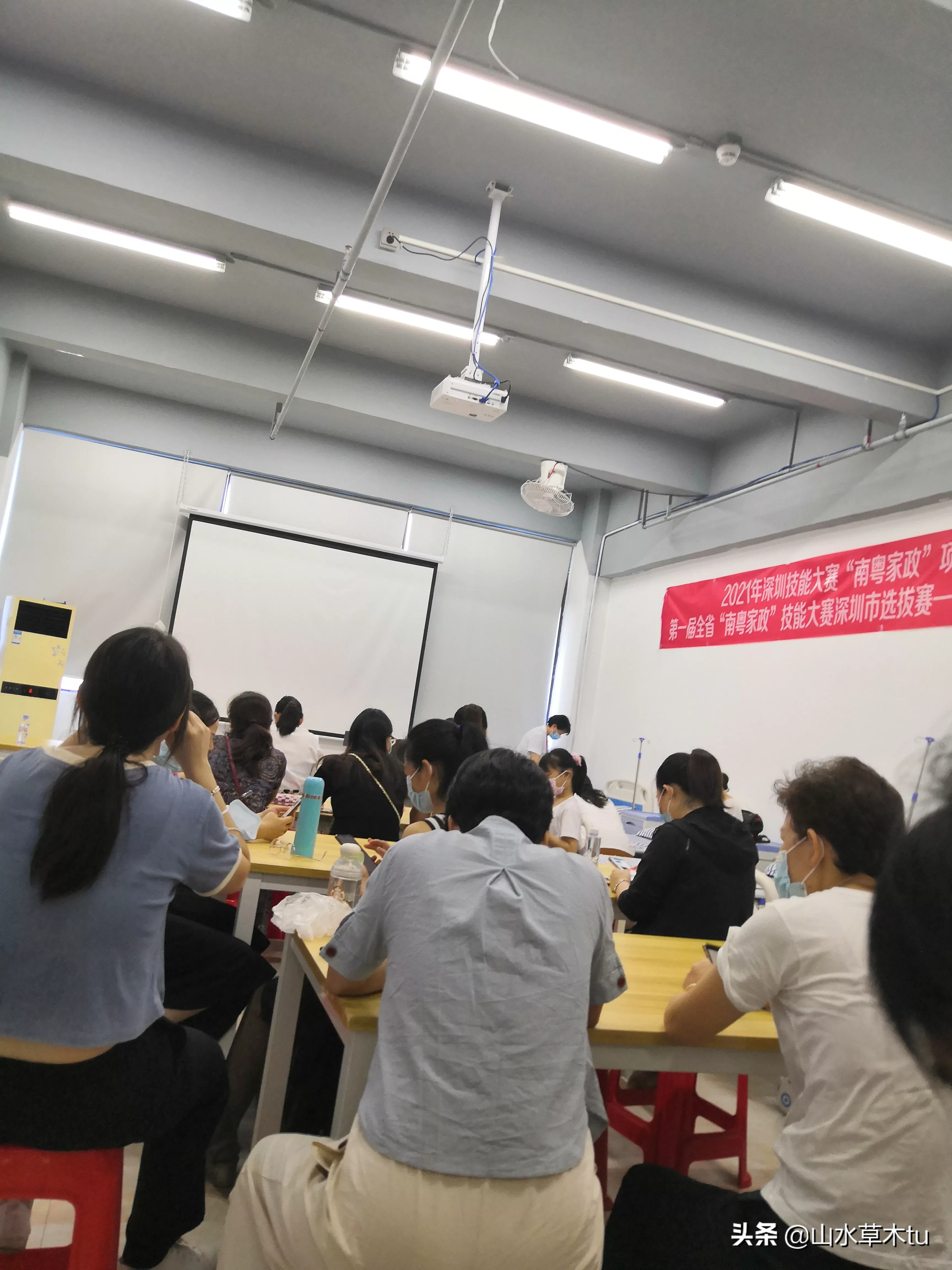 丰都月嫂培训教程班 丰都正规月嫂培训班哪里有