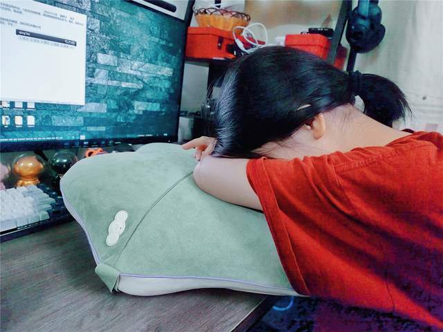 多分区热敷按摩，呵护足够全面：这款暖冬热敷腰背按摩仪值得入手