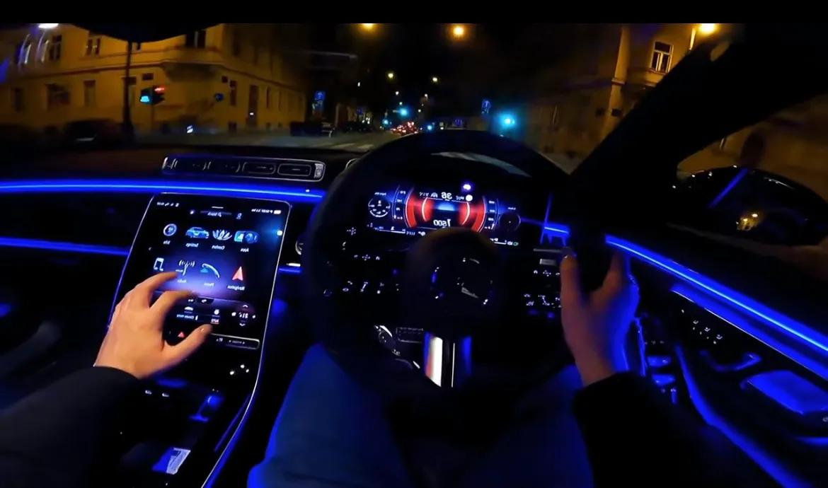 奔驰豪华内饰夜间氛围灯设计是所有车系的天花板不接受任何反驳奔驰