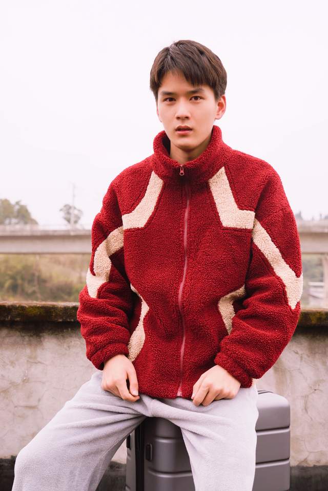 开学装备太多，背包装不下？小米24寸新品行李箱来了