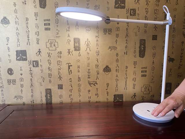 孩子学习用台灯如何选，3个参数定——南卡L1护眼台灯值得选