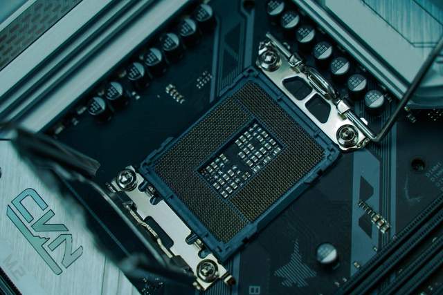 用得流畅，性价比高。体验七彩虹B660M gaming pro V20