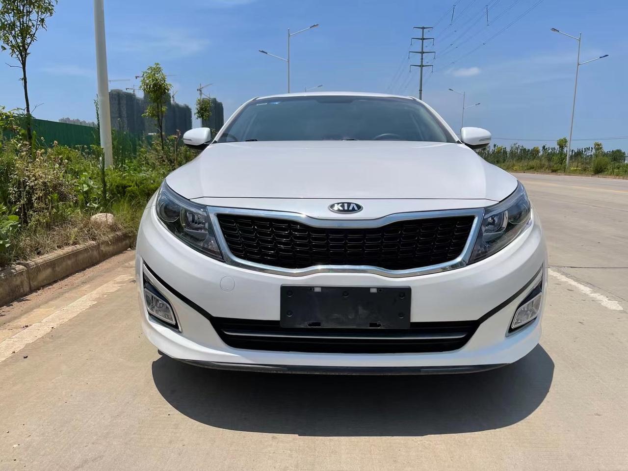 18年起亚k5,自动挡,b级车,整车螺丝一颗没动,便宜,只要