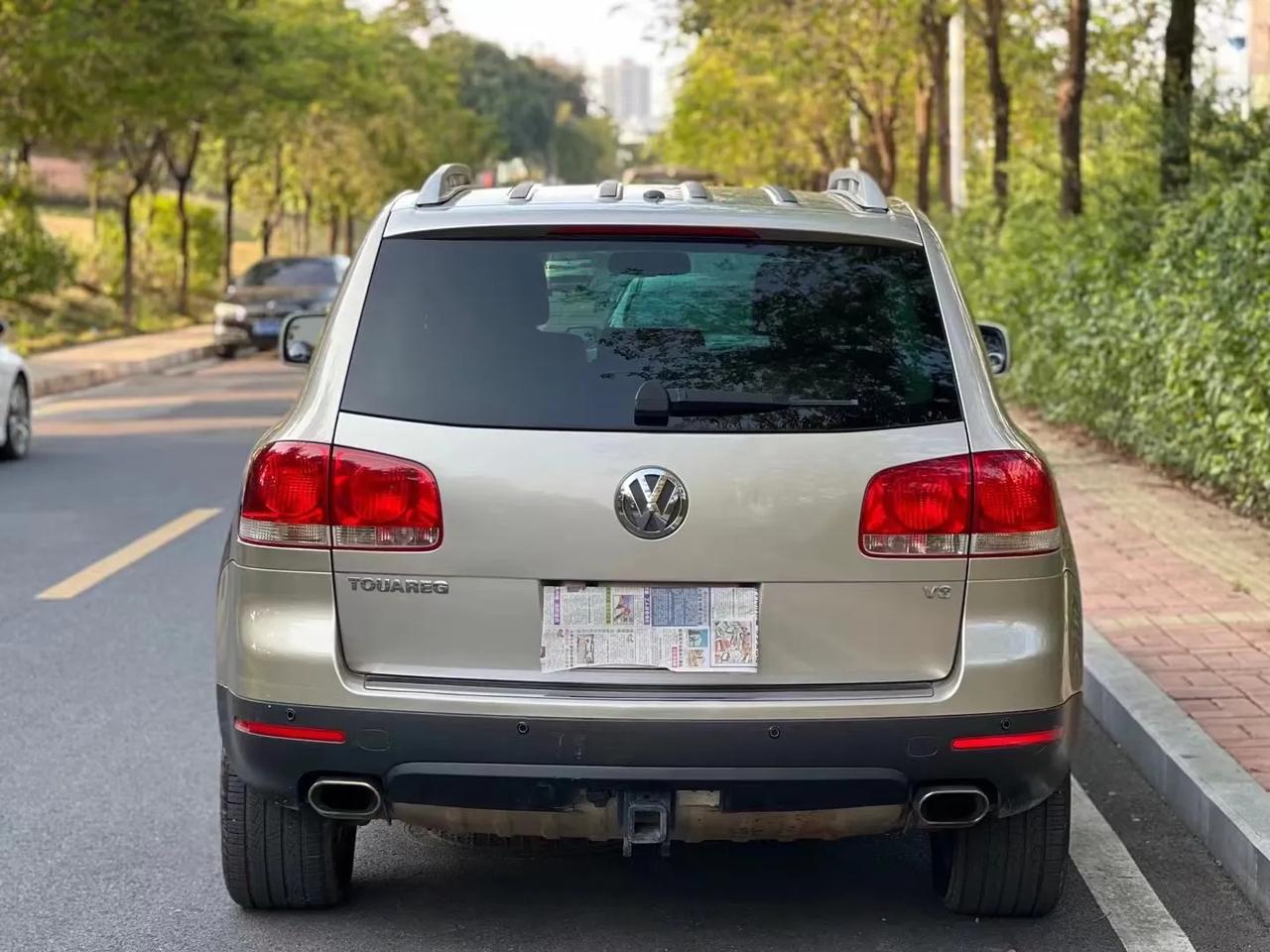 特嫁39米09年大众途锐42fsi香槟金米四驱电尾门无匙进入无匙启动丹拿