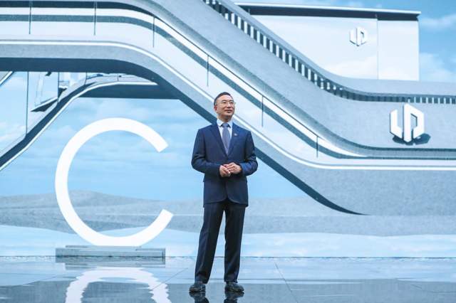 零跑C01震撼上市 限时特卖18.38万起 沉浸式体验高阶智慧科技