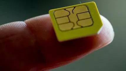 为了自身财产安全，建议将个人手机SIM卡设置密码