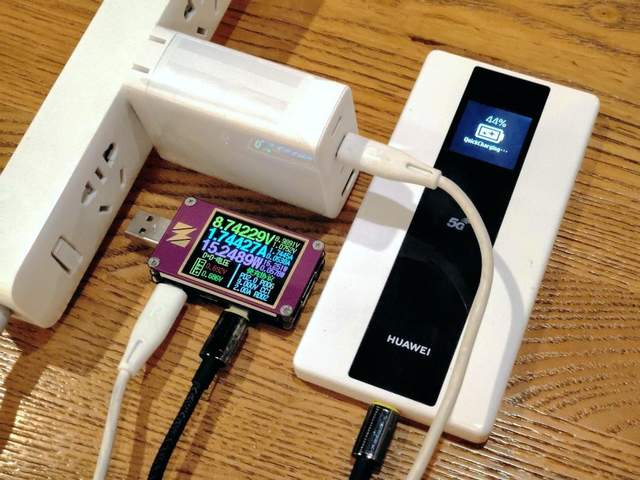 年终好物推荐：一个顶多个，ORICO 100W氮化镓充电器上手实测