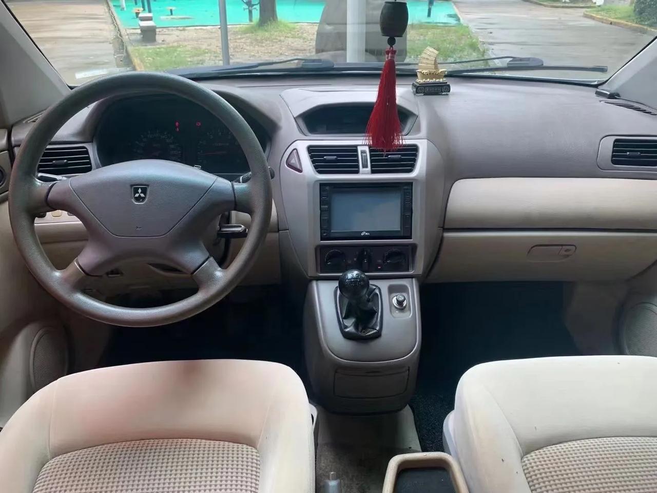 06年三菱菱绅7座小商务!一手车刚过户自己名下