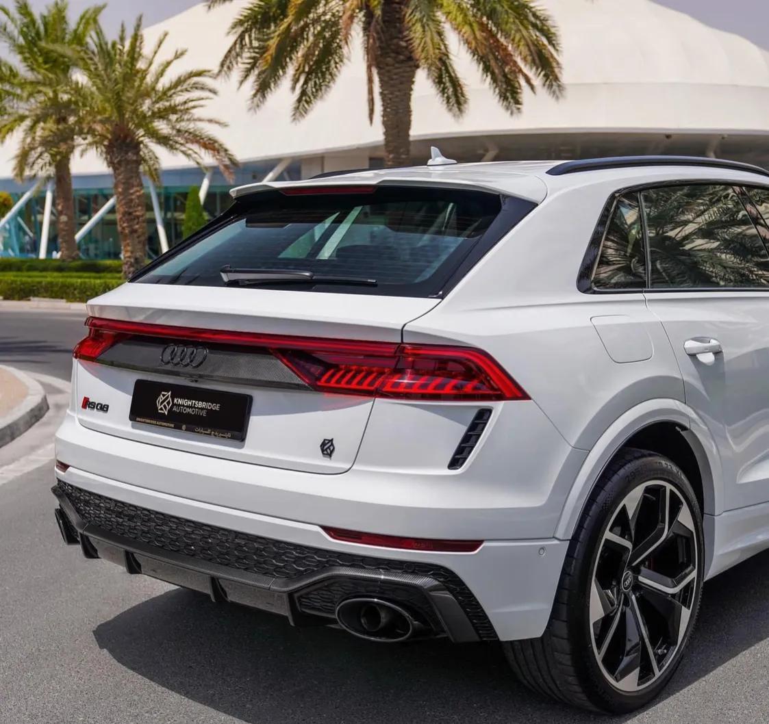 2022款奥迪rsq8,纯白色〔烟花__懂车帝