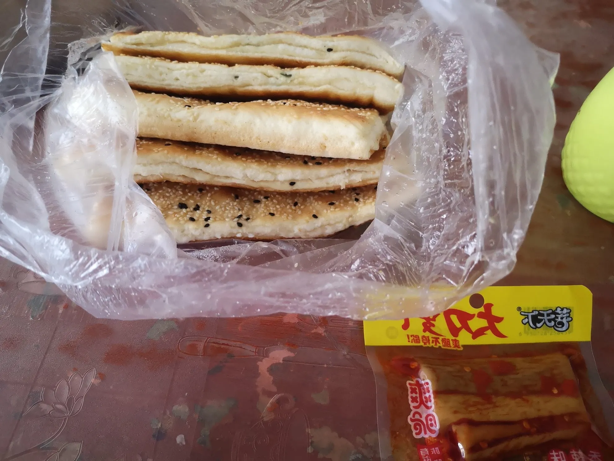 老公不出去赚钱也不帮忙带娃