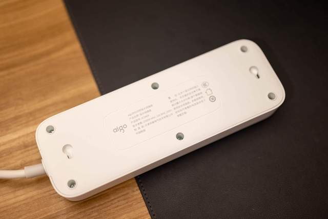 20多元的插排做工到底如何，aigo插线板AC0404拆解