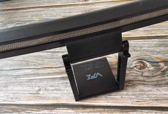 屏幕挂灯是智商税?说说我使用VFZ屏幕挂灯的感受